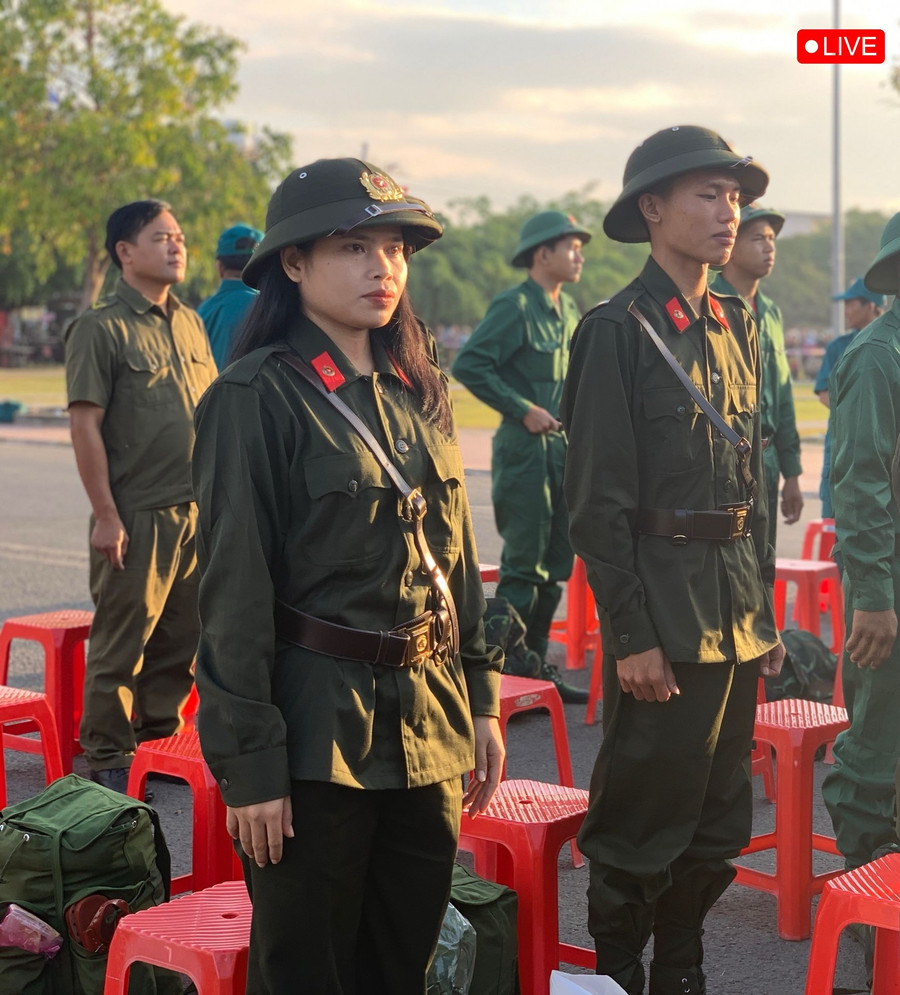 Chị Siu H&apos;Hoa (SN 1999, trú tại thị trấn Phú Thiện) là nữ công dân duy nhất thực hiện tham gia nghĩa vụ Công an nhân dân của huyện Phú Thiện. Ảnh: R&apos;Ô HOK