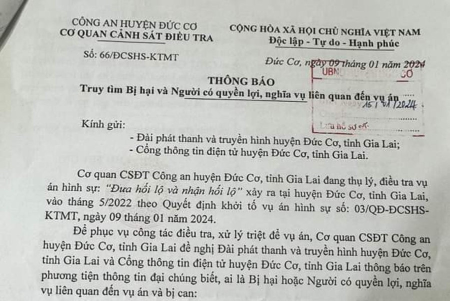 Cơ quan Cảnh sát Điều tra Công an huyện Đức Cơ thông báo truy tìm bị hại và người có quyền lợi, nghĩa vụ liên quan đến vụ án hình sự đưa hối lộ và nhận hối lộ. Ảnh: R.H