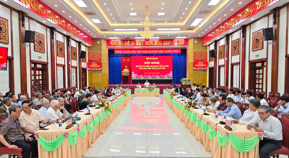 Quang cảnh hội nghị. Ảnh: A.H z6744710016444-ca9ec631c2724fa60f408dca2e8424fe.jpg