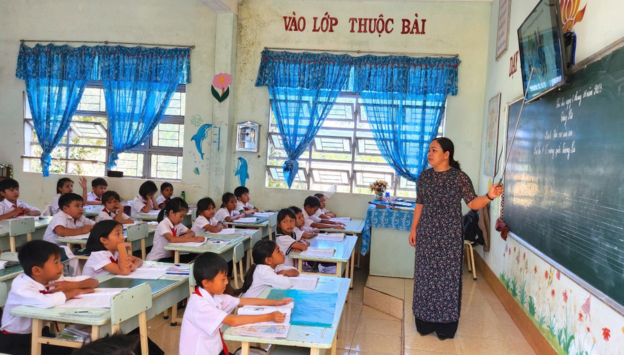 Chương trình GDPT 2018 chú trọng hình thành và phát triển phẩm chất, năng lực cho học sinh. Ảnh: Hồng Thi 5710389f947e2020796f.jpg