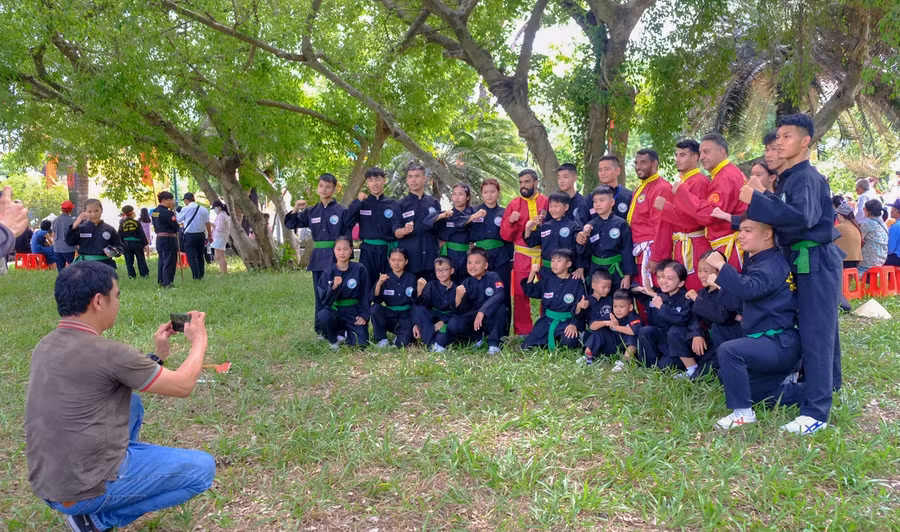 khong-chi-giao-luu-vo-thuat-cac-doan-con-tim-hieu-di-tich-lich-su-van-hoa-diem-den-du-lich-o-gia-lai-trong-khuon-kho-lien-hoan.jpg