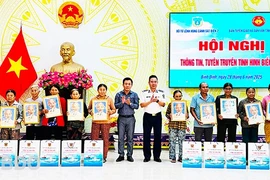 Tổ chức chương trình Cảnh sát biển với đồng bào dân tộc, tôn giáo tại TX Hoài Nhơn