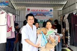 Gian hàng 0 đồng của các bác sĩ nơi rẻo cao
