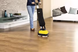 Máy chà sàn công nghiệp có dùng được cho sàn gỗ không? Giải đáp chi tiết