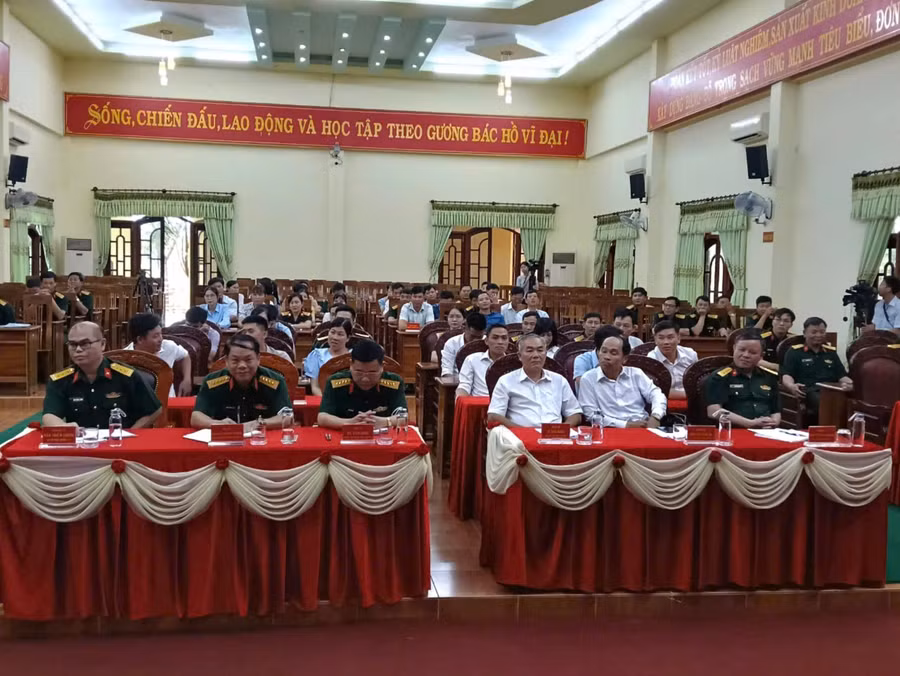 cac-dai-bieu-tham-du-be-mac-lop-hoc.jpg
