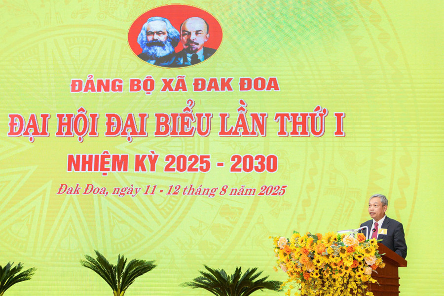 Ủy viên Ban Thường vụ Tỉnh ủy, Trưởng ban Nội chính Tỉnh ủy Đặng Vĩnh Sơn phát biểu chỉ đạo Đại hội. Ảnh: Văn Tuấn Ủy viên Ban Thường vụ Tỉnh ủy, Trưởng ban Nội chính Tỉnh ủy Đặng Vĩnh Sơn phát biểu chỉ đạo Đại hội. Ảnh: Văn Tuấn