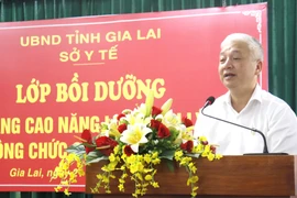 Giám đốc Sở Y tế Lê Quang Hùng phát biểu khai mạc lớp bồi dưỡng.
