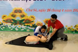 Trang bị kỹ năng sơ-cấp cứu cho 600 học sinh THPT huyện Chư Sê