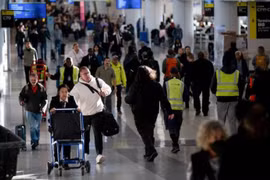 Siết chặt chính sách di trú, Mỹ có kế hoạch mở rộng cấm nhập cảnh thêm hơn 30 quốc gia