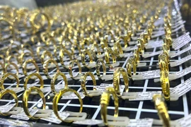 Thị trường vàng trong nước ngày 25-7 ổn định, thế giới giảm mạnh