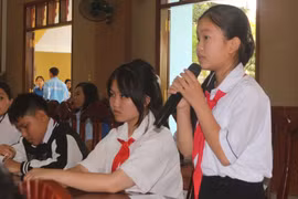 Trẻ em Kbang kiến nghị về sân chơi, giao thông học đường và mạng Internet vùng sâu