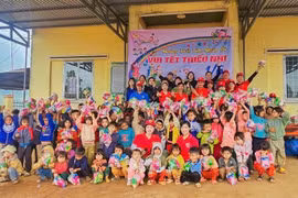 Nhóm thiện nguyện Trái tim nhân ái: Cầu nối gắn kết yêu thương