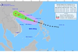 Bão số 11 đi vào biển Đông, biển động dữ dội