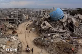 Israel và Hamas đạt thỏa thuận ngừng bắn giai đoạn đầu tại Gaza