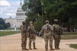 Lực lượng vệ binh quốc gia Mỹ gác tại Washington, D.C