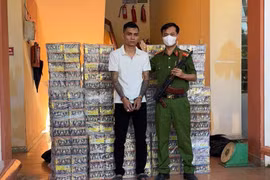 Gia Lai: Mật phục bắt đối tượng vận chuyển hơn 300 kg pháo lậu lúc rạng sáng