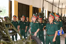 Tư lệnh Quân khu 5 kiểm tra nhiệm vụ quân sự tại các đơn vị đóng quân trên địa bàn tỉnh Gia Lai