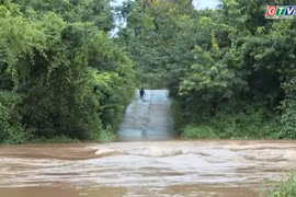 Cảnh báo người dân không nên đi lại qua đập tràn suối Ia Đrăng khi nước lớn