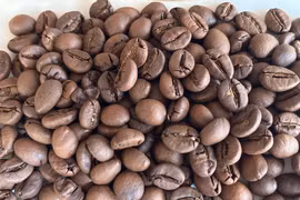 Cuối tuần, giá cà phê và hồ tiêu đồng loạt giảm