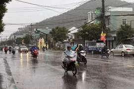 Vùng biển Gia Lai sóng cao 3-5 m, phía Đông tỉnh mưa vừa đến mưa to