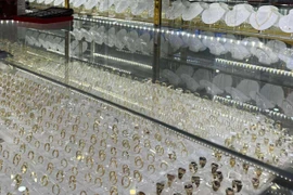 Sáng 9-9, giá vàng quay đầu tăng trở lại 700.000 đồng