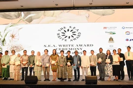 2 nhà văn Việt Nam được vinh danh tại Giải thưởng Văn học ASEAN
