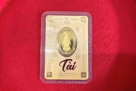 Vàng trong nước vẫn tiếp tục tăng thêm 200.000 đồng/lượng