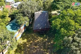 Ngôi làng Jrai trăm tuổi giữa lòng phố núi