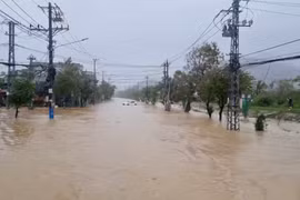 Gia Lai: Mưa diện rộng, nhiều xã phường ngập từ 0,5-2 m, có nơi 3 m