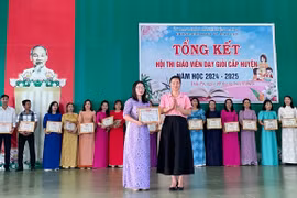 Đak Pơ công nhận 137 giáo viên dạy giỏi cấp huyện