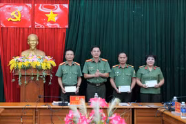 Gia Lai: Thưởng nóng cho các lực lượng triệt phá đường dây tổ chức xuất, nhập cảnh trái phép