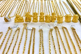 Ngày 8-7, vàng miếng chạm mốc 121 triệu đồng/lượng