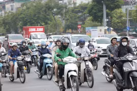 Bạn có đồng ý với chủ trương cấm xe xăng và khuyến khích sử dụng xe điện không?