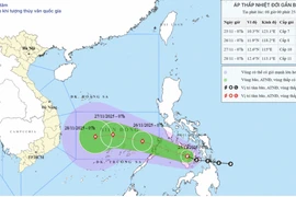 Áp thấp nhiệt đới di chuyển với tốc độ 20-25 km/h, sáng mai (26-11) sẽ đi vào biển Đông