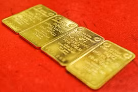 Sáng 25-12, vàng trong nước giảm 400.000 đồng/lượng