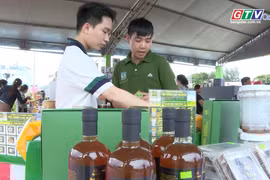 Trưng bày, giới thiệu sản phẩm OCOP: Nét giao hòa đặc sắc giữa rừng và biển