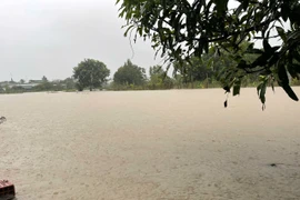 Khu vực phía Tây tỉnh nước lũ tràn về, một số nơi bị chia cắt