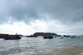 Vùng biển Gia Lai gió giật cấp 7-8, phía Tây tỉnh đề phòng mưa giông