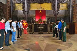 Đoàn viên, thanh niên Pleiku, Chư Păh thắp nến tri ân các anh hùng liệt sĩ