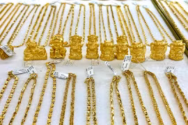 Giá vàng trở lại mốc 118 triệu đồng/lượng, cao hơn thế giới 11,8 triệu đồng