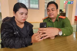 Công an xã Ia O hỗ trợ hơn 1.800 người dân đăng ký định danh điện tử mức độ 2