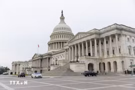 Thượng viện Mỹ tiếp tục bế tắc trong việc thông qua ngân sách tạm thời, chính phủ liên bang vẫn đóng cửa