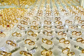 Giá vàng ngày 27-6 quay về mốc 119,7 triệu đồng/lượng, vẫn cao hơn thế giới 15,2 triệu đồng