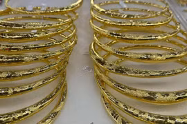 Giá vàng trong nước tăng vọt 1,2 triệu đồng, lập đỉnh 126,6 triệu đồng/lượng