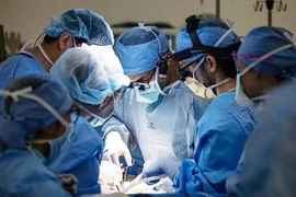 Ca ghép bàng quang thành công đầu tiên trên thế giới