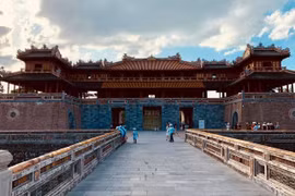 TP. Hồ Chí Minh, Huế và tỉnh Quảng Ninh được vinh danh tại HOTLIST Travellive Editor’s Pick 2025