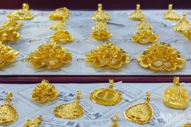 Vàng miếng tiếp tục tăng thêm 1,8 triệu đồng mỗi lượng