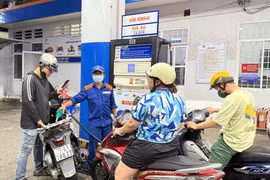 Bộ Công Thương đề xuất giao quyền quyết định giá xăng dầu cho doanh nghiệp