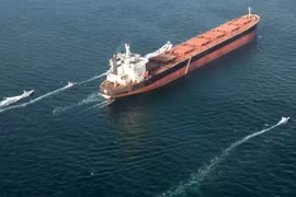 Hải quân Mỹ sẽ hộ tống các tàu chở dầu đi qua eo biển Hormuz