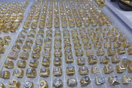 Sáng 9-3, mỗi lượng vàng “bốc hơi” 2,5 triệu đồng